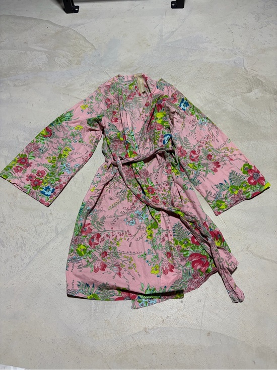 Plum Pretty Sugar Other - Anthropologie Plum pretty sugar Pink Floral tone medium
